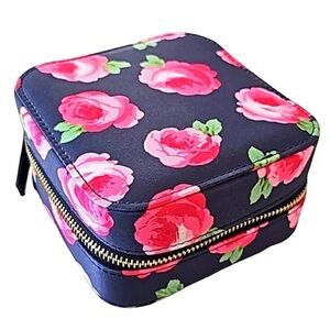 NWOT Ann Taylor LOFT Beautiful Travel Jewelry Organizer. Size: OS